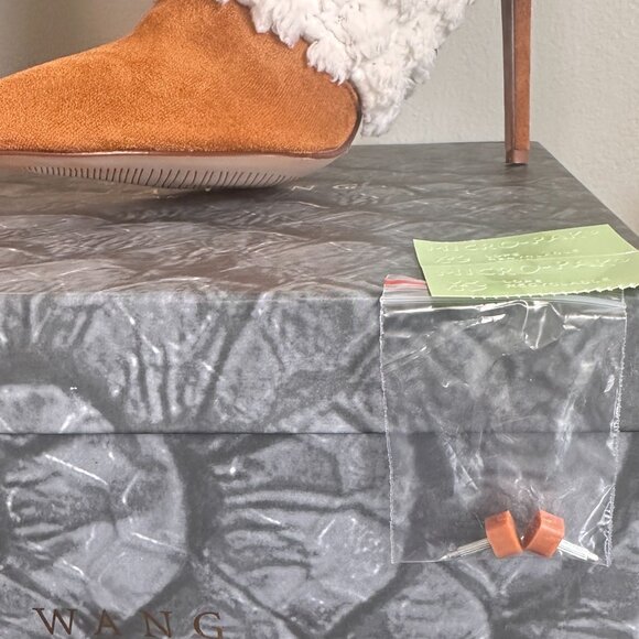 Azalea Wang Beige Quilted Sherpa Tan Suede Knee-High Stiletto Boots Size 9 NWB - Picture 6 of 9